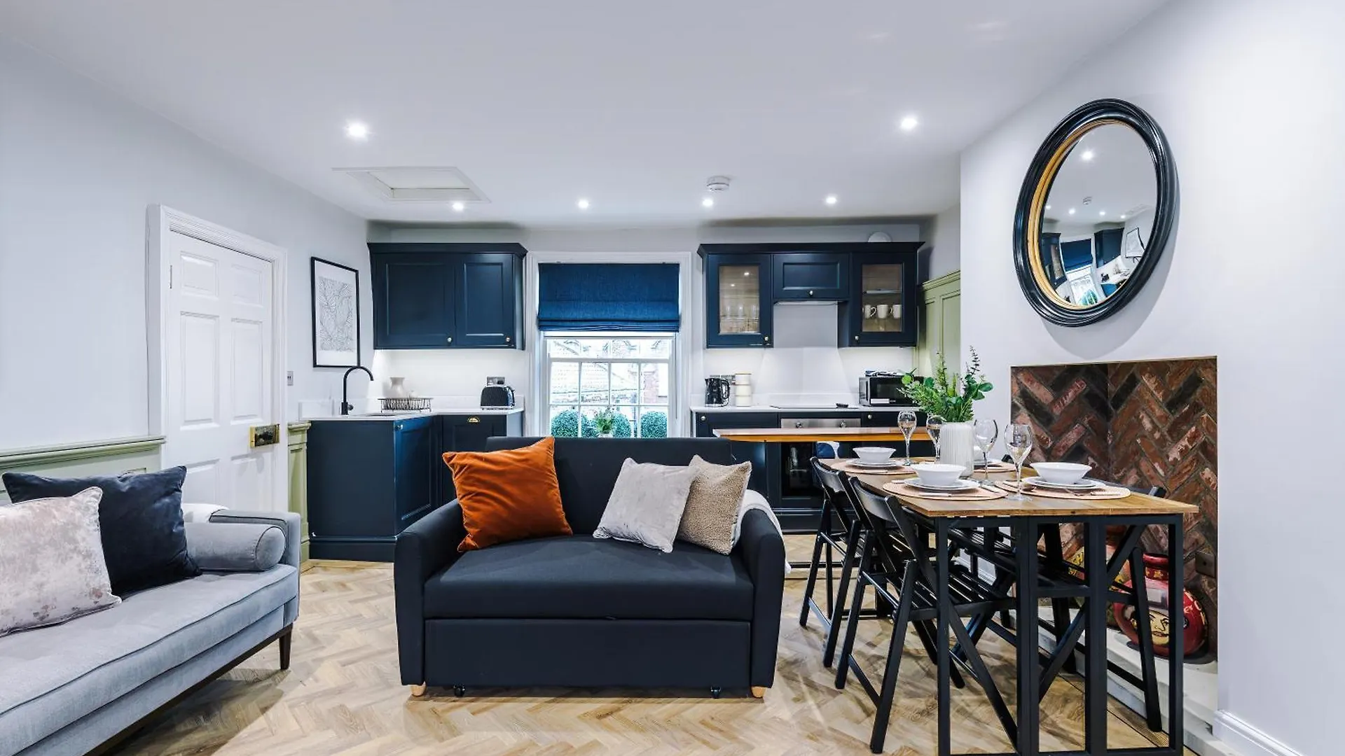 Stunning Central York Apartments - Sleep 18 United Kingdom