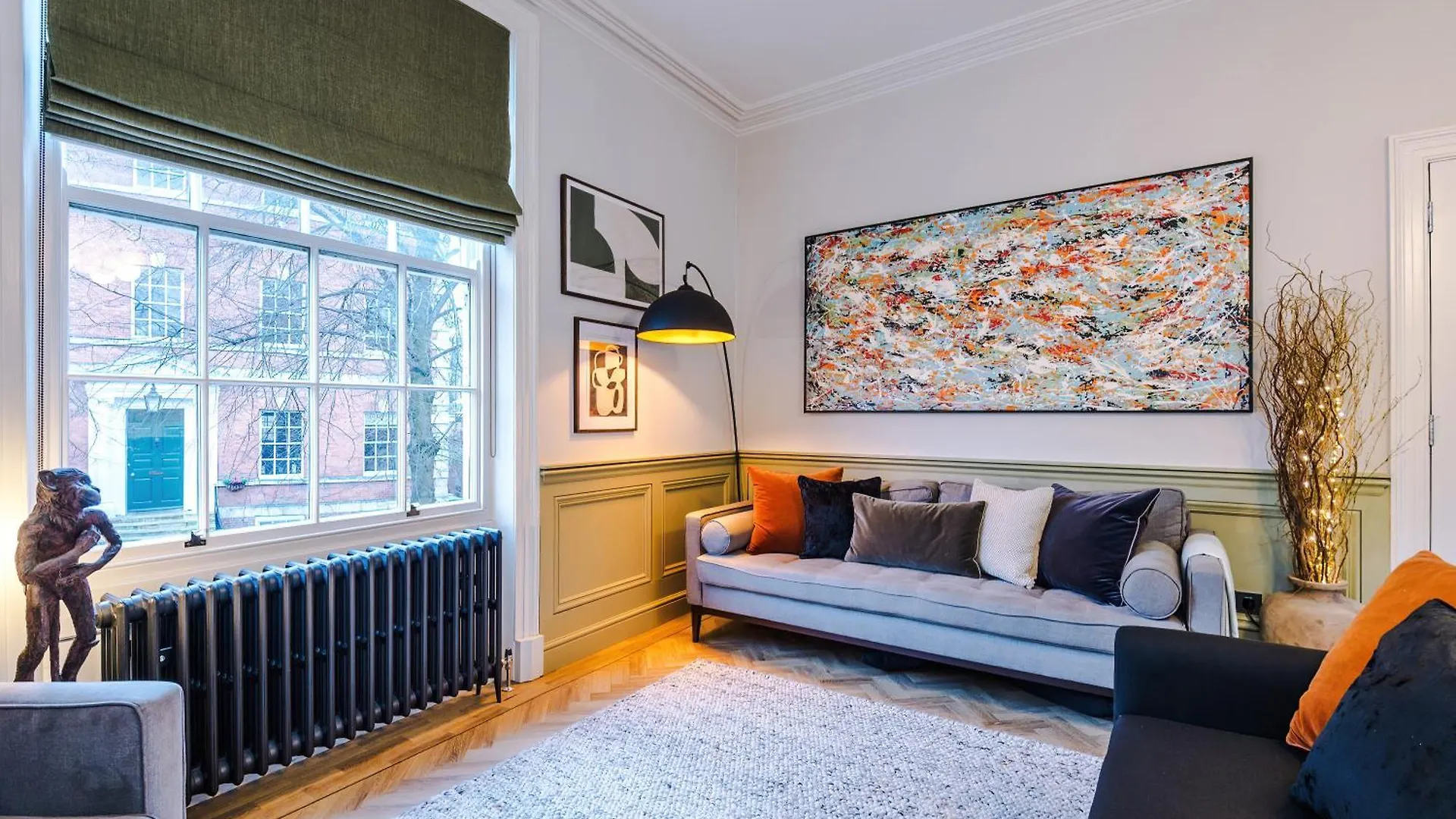 Stunning Central York Apartments - Sleep 18 0*,