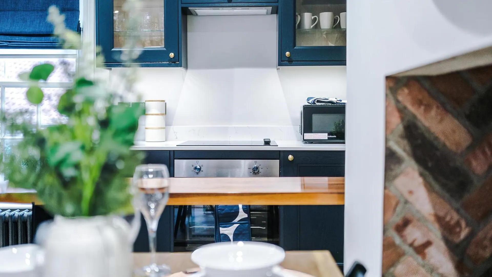 Stunning Central York Apartments - Sleep 18
