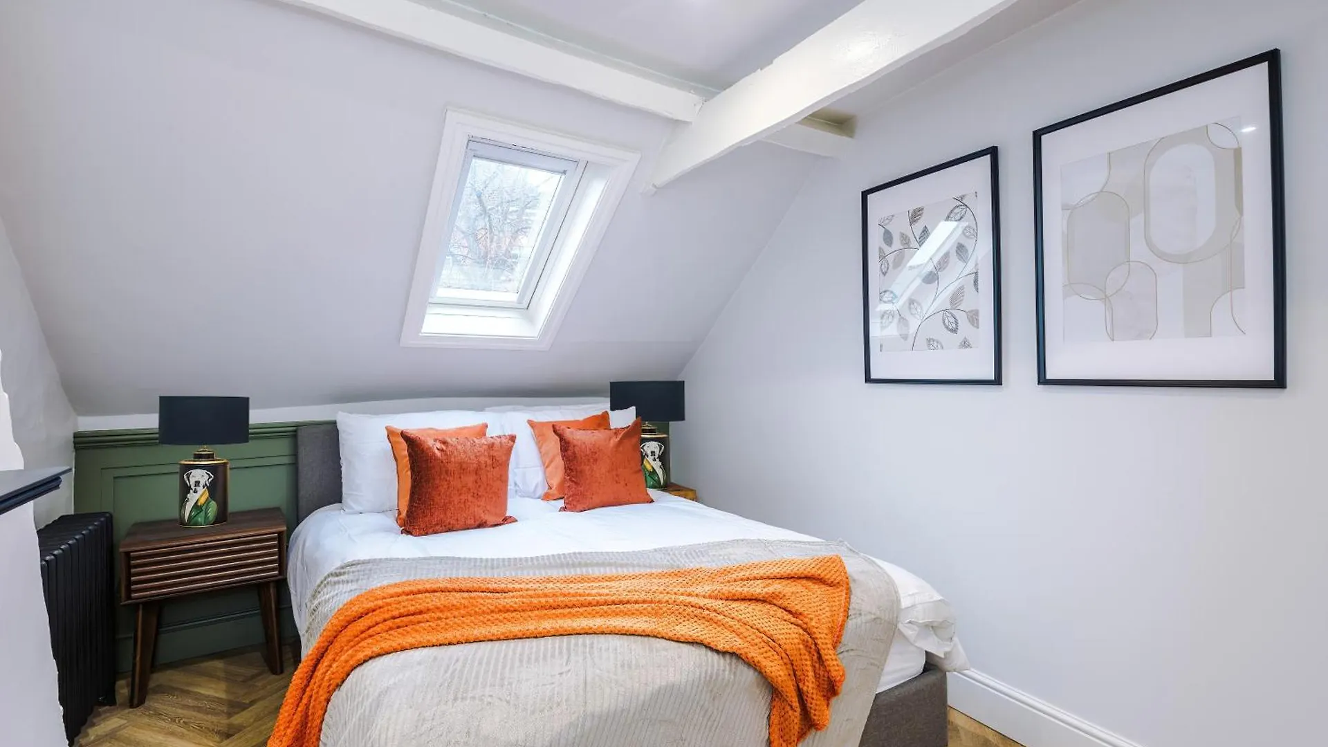 Stunning Central York Apartments - Sleep 18