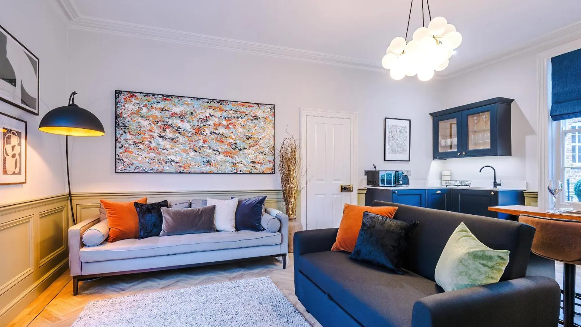 Stunning Central York Apartments - Sleep 18
